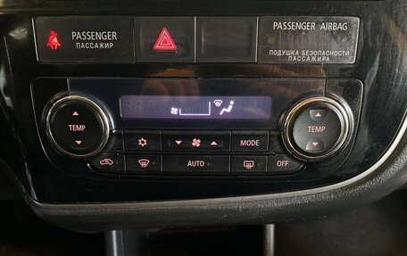 Mitsubishi Outlander III рестайлинг 3, 2012 год, 1 048 000 рублей, 15 фотография