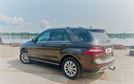 Mercedes-Benz M-Класс, 2014 год, 2 350 000 рублей, 3 фотография