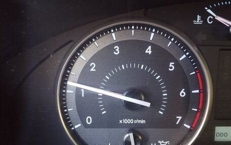 Toyota Land Cruiser 200, 2011 год, 3 900 000 рублей, 6 фотография