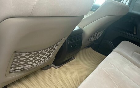 Toyota Land Cruiser 200, 2011 год, 3 900 000 рублей, 10 фотография