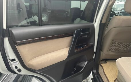 Toyota Land Cruiser 200, 2011 год, 3 900 000 рублей, 8 фотография