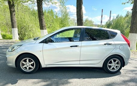 Hyundai Solaris II рестайлинг, 2012 год, 760 000 рублей, 4 фотография