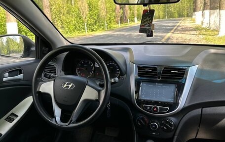 Hyundai Solaris II рестайлинг, 2012 год, 760 000 рублей, 24 фотография