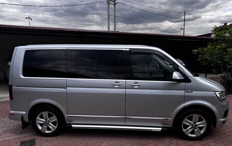 Volkswagen Multivan T6 рестайлинг, 2015 год, 3 050 000 рублей, 5 фотография
