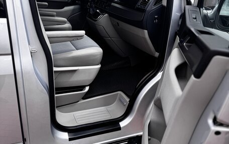 Volkswagen Multivan T6 рестайлинг, 2015 год, 3 050 000 рублей, 14 фотография