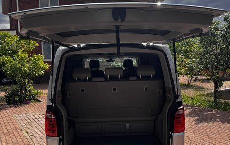 Volkswagen Multivan T6 рестайлинг, 2015 год, 3 050 000 рублей, 19 фотография