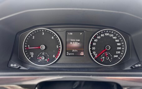 Volkswagen Multivan T6 рестайлинг, 2015 год, 3 050 000 рублей, 23 фотография