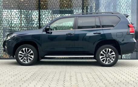 Toyota Land Cruiser Prado 150 рестайлинг 2, 2022 год, 5 775 000 рублей, 3 фотография