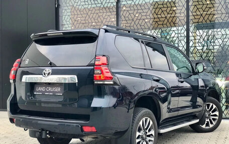 Toyota Land Cruiser Prado 150 рестайлинг 2, 2022 год, 5 775 000 рублей, 6 фотография