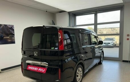 Honda Stepwgn IV, 2015 год, 1 850 000 рублей, 4 фотография