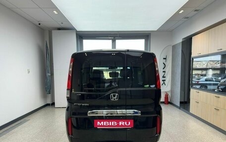 Honda Stepwgn IV, 2015 год, 1 850 000 рублей, 5 фотография