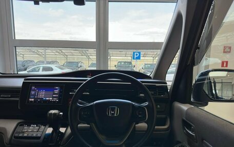 Honda Stepwgn IV, 2015 год, 1 850 000 рублей, 18 фотография