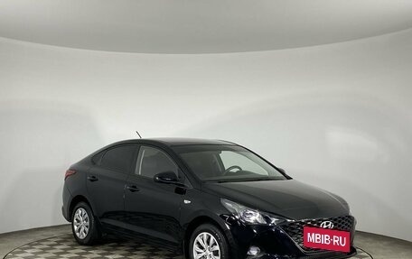 Hyundai Solaris II рестайлинг, 2021 год, 1 530 000 рублей, 2 фотография