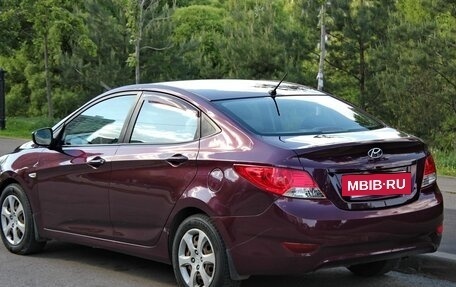 Hyundai Solaris II рестайлинг, 2011 год, 850 000 рублей, 3 фотография