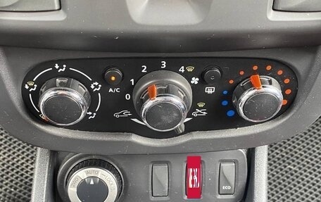 Renault Duster I рестайлинг, 2019 год, 1 180 000 рублей, 13 фотография