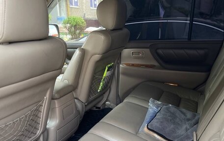 Toyota Land Cruiser 100 рестайлинг 2, 2004 год, 2 115 000 рублей, 1 фотография