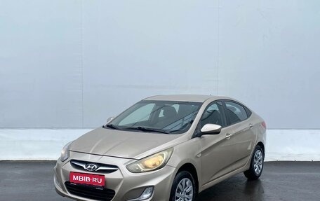 Hyundai Solaris II рестайлинг, 2012 год, 695 000 рублей, 1 фотография