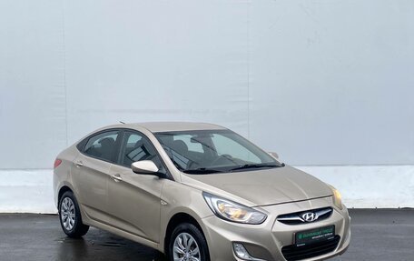 Hyundai Solaris II рестайлинг, 2012 год, 695 000 рублей, 3 фотография