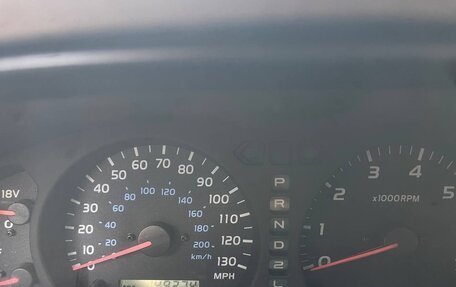 Toyota Land Cruiser 100 рестайлинг 2, 2004 год, 2 115 000 рублей, 2 фотография