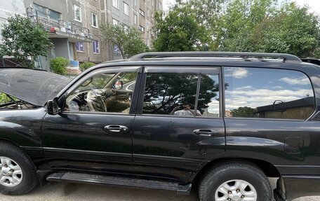 Toyota Land Cruiser 100 рестайлинг 2, 2004 год, 2 115 000 рублей, 8 фотография