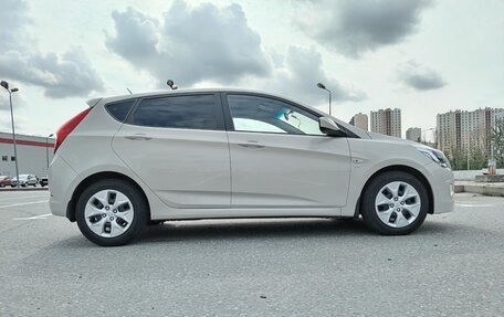 Hyundai Solaris II рестайлинг, 2015 год, 1 159 000 рублей, 2 фотография