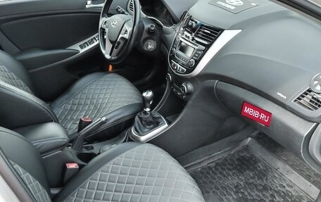 Hyundai Solaris II рестайлинг, 2015 год, 1 159 000 рублей, 10 фотография