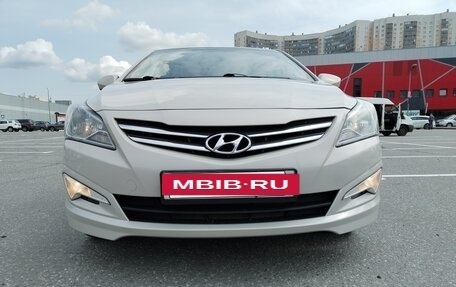 Hyundai Solaris II рестайлинг, 2015 год, 1 159 000 рублей, 29 фотография