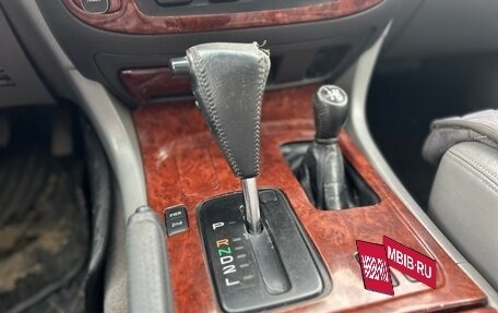 Toyota Land Cruiser 100 рестайлинг 2, 1998 год, 1 070 000 рублей, 12 фотография