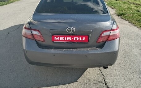 Toyota Camry, 2011 год, 850 000 рублей, 6 фотография