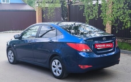Hyundai Solaris II рестайлинг, 2015 год, 950 000 рублей, 4 фотография