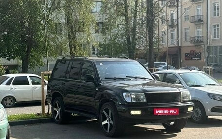 Toyota Land Cruiser 100 рестайлинг 2, 1999 год, 1 100 000 рублей, 3 фотография