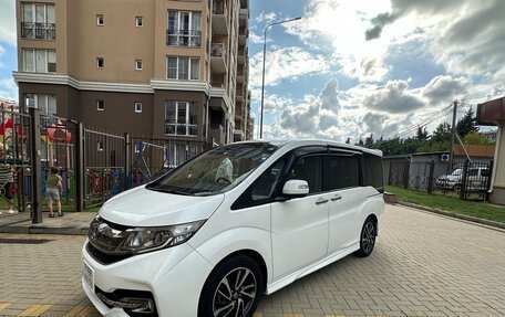 Honda Stepwgn IV, 2015 год, 2 000 000 рублей, 7 фотография