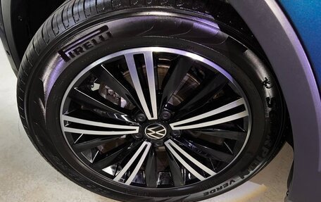 Volkswagen Tiguan II, 2021 год, 3 799 000 рублей, 8 фотография