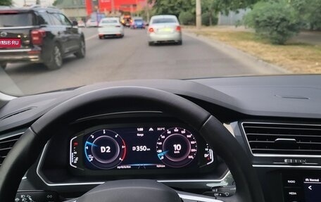 Volkswagen Tiguan II, 2021 год, 3 799 000 рублей, 5 фотография