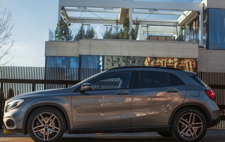 Mercedes-Benz GLA, 2019 год, 3 500 000 рублей, 14 фотография