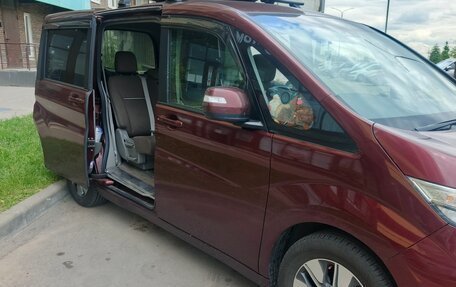 Honda Stepwgn IV, 2015 год, 1 850 000 рублей, 4 фотография