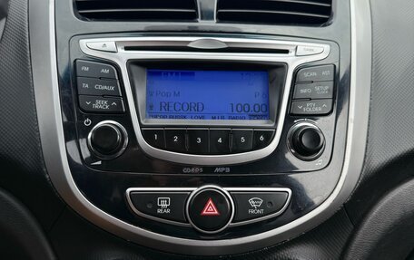 Hyundai Solaris II рестайлинг, 2011 год, 649 000 рублей, 8 фотография