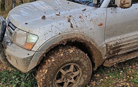 Mitsubishi Pajero III рестайлинг, 2002 год, 900 000 рублей, 2 фотография