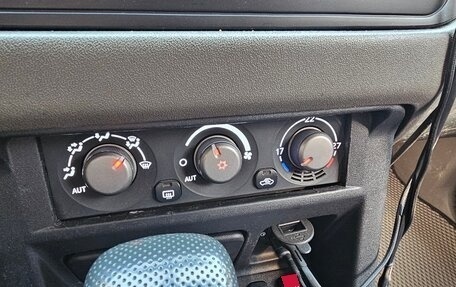 Mitsubishi Pajero III рестайлинг, 2002 год, 900 000 рублей, 17 фотография