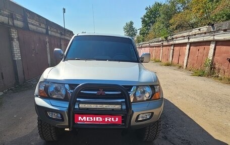 Mitsubishi Pajero III рестайлинг, 2002 год, 900 000 рублей, 34 фотография