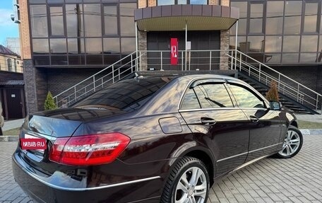 Mercedes-Benz E-Класс, 2011 год, 1 320 000 рублей, 3 фотография