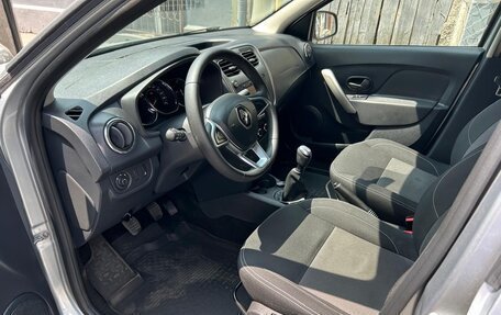 Renault Logan II, 2022 год, 1 300 000 рублей, 5 фотография