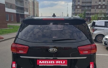 KIA Carnival III, 2020 год, 3 000 000 рублей, 5 фотография