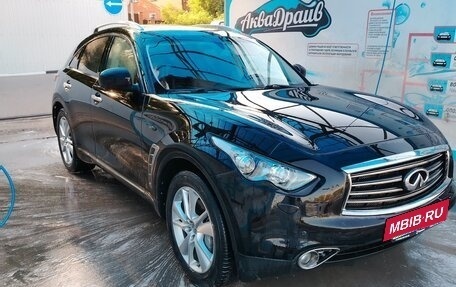 Infiniti FX II, 2012 год, 1 777 000 рублей, 2 фотография