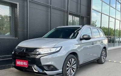 Mitsubishi Outlander III рестайлинг 3, 2021 год, 1 800 000 рублей, 1 фотография