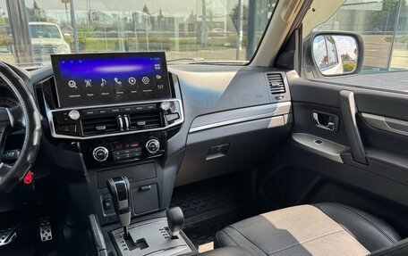 Mitsubishi Pajero IV, 2015 год, 2 400 000 рублей, 19 фотография