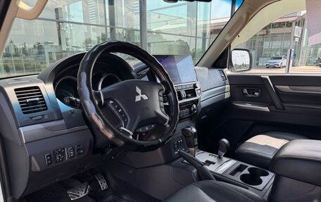Mitsubishi Pajero IV, 2015 год, 2 400 000 рублей, 13 фотография