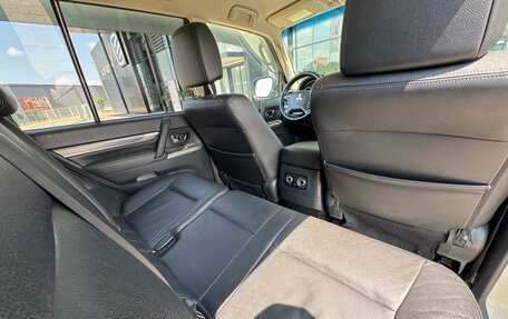 Mitsubishi Pajero IV, 2015 год, 2 400 000 рублей, 26 фотография