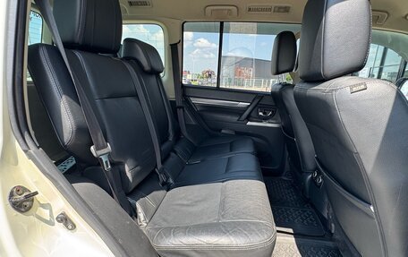 Mitsubishi Pajero IV, 2015 год, 2 400 000 рублей, 25 фотография