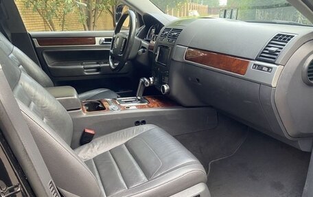 Volkswagen Touareg III, 2009 год, 1 070 000 рублей, 8 фотография